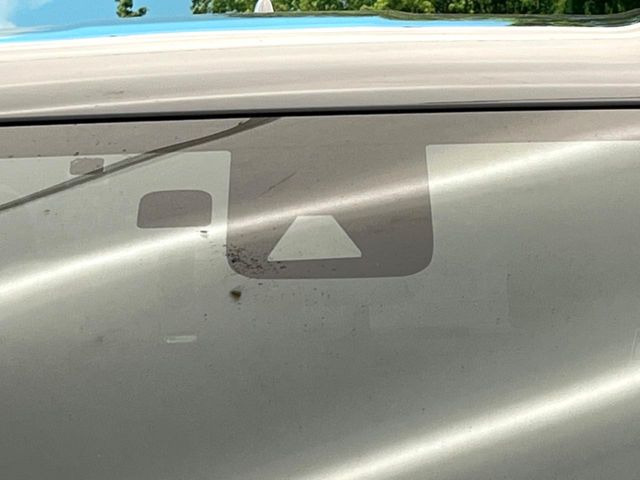 【トヨタセーフティセンス】走行中に前方の車両等を認識し、衝突しそうな時は警報とブレーキで衝突回避と被害軽減をアシスト。より安全にドライブをお楽しみいただけます。