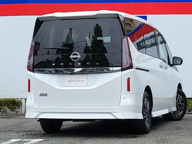 セレナ2.0 ハイウェイスターV 4WD