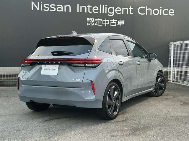 ノートオーラ1.2 G FOUR レザーエディション 4WD
