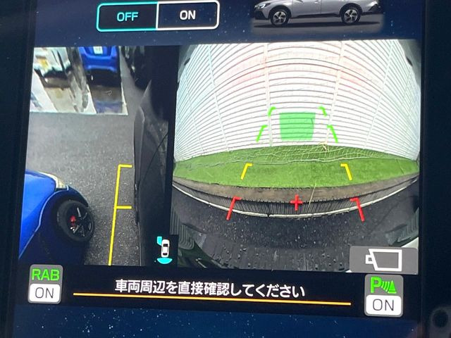 【フロント&サイド&バックカメラ】ドライバーから見にくい死角部分を映像で確認できるカメラを各所に装着。見通しがきかない場所や住宅密集地などを運転することが多い人におすすめの安心装備です。