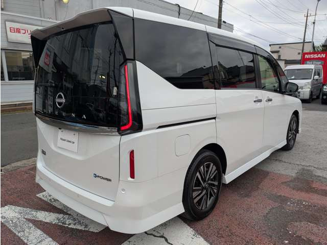 セレナ1.4 e-POWER ハイウェイスターV