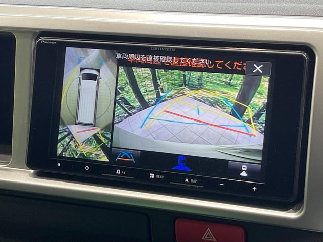 【パノラミックビューモニター】専用のカメラにより、上から見下ろしたような視点で360度クルマの周囲を確認することができます☆死角部分も確認しやすく、狭い場所での切り返しや駐車もスムーズに行えます。