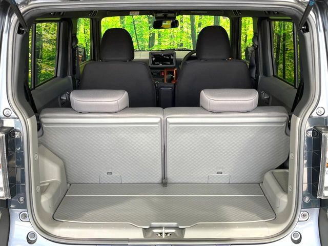 普段のお買い物や通勤、送迎等に十分な荷室スペースを確保しております。セカンドシートを倒すと、大きな荷物の積載も可能です♪