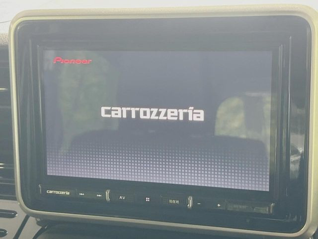 【8インチナビゲーション】目的地までしっかり案内してくれる使いやすいナビ。Bluetooth接続すればお持ちのスマホやMP3プレイヤーの音楽を再生可能!毎日の運転がさらに楽しくなります!!