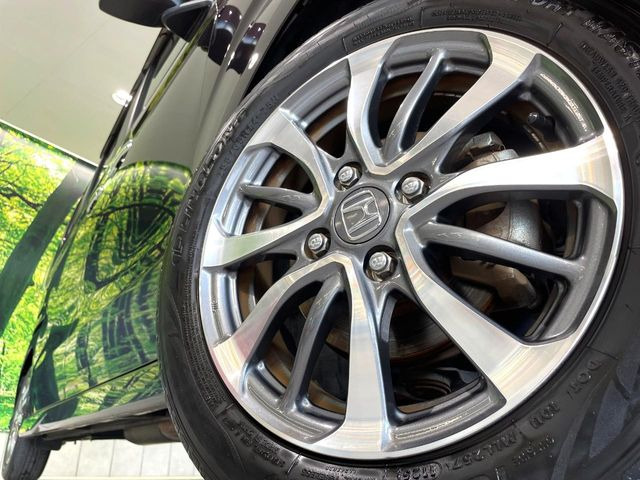 �y����14�C���`�A���~�z�C�[���z�O�ςɃ}�b�`���������A���~�z�C�[���𑕒����Ă���܂��B�e��ЊO�A���~�z�C�[����A�X�^�b�h���X�^�C�����戵�����Ă���܂��B���񂲑��k����������