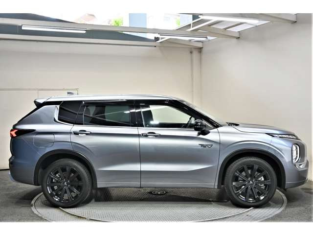 アウトランダーPHEV 2.4 P 4WD