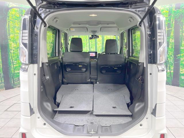 後席を格納すると、これだけの広さが!シーンに合わせたシートアレンジで、大きな荷物も積むことが出来ます♪