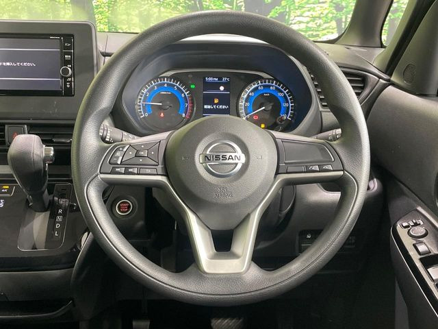 【ステアリングスイッチ】運転中、前方から目線をそらすことなく、オーディオ等の操作が可能な便利機能!安心&快適なドライブを演出してくれます♪