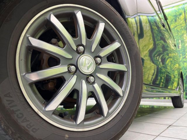 �y����14�C���`�A���~�z�C�[���z�O�ςɃ}�b�`���������A���~�z�C�[���𑕒����Ă���܂��B�e��ЊO�A���~�z�C�[����A�X�^�b�h���X�^�C�����戵�����Ă���܂��B���񂲑��k����������