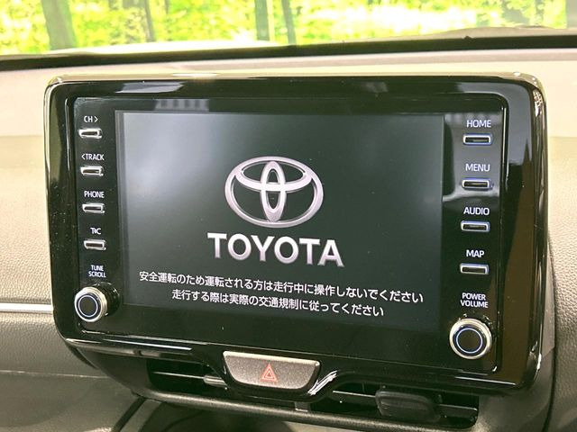 �y8�C���` �f�B�X�v���C�I�[�f�B�I�z���ʂ̃f�B�X�v���C��AppleCarPlay��AndroidAuto�����p�\�B�傫�ȉ�ʂŃX�}�z�i�r�A�v���������p���������܂���