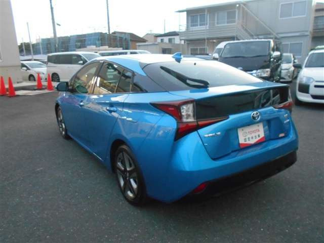 プリウス1.8 A ツーリングセレクション E-Four 4WD