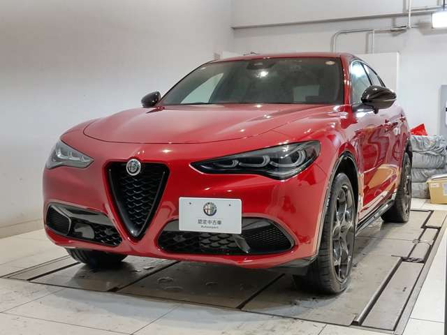 ステルヴィオ2.2 ターボ ディーゼル Q4 ヴェローチェ 4WD