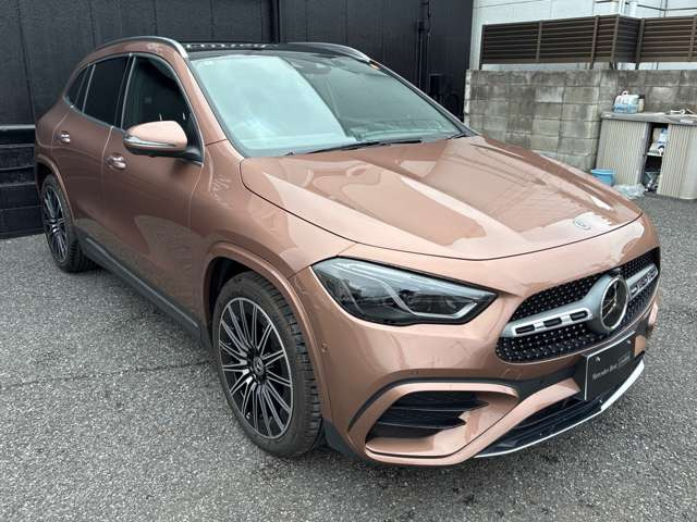 GLAクラスGLA200d 4マチック AMGラインパッケージ 4WD