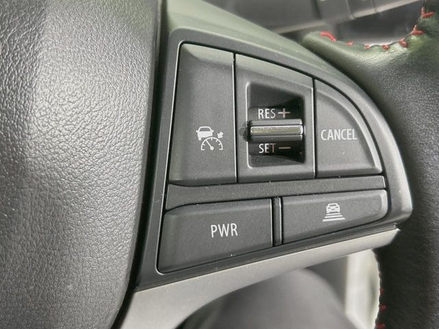 【アダプティブクルーズコントロール】高速道路での長距離走行が楽に!!自動で速度を保つクルーズコントロールが、衝突軽減システムと連携し、前方の車両を感知して車間を保つように速度調節してくれます!!