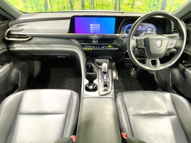 クラウンスポーツ2.5 Z E-Four 4WD