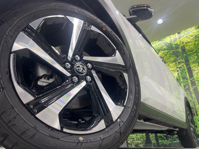 �y����17�C���`�A���~�z�C�[���z�O�ςɃ}�b�`���������A���~�z�C�[���𑕒����Ă���܂��B�e��ЊO�A���~�z�C�[����A�X�^�b�h���X�^�C�����戵�����Ă���܂��B���񂲑��k����������