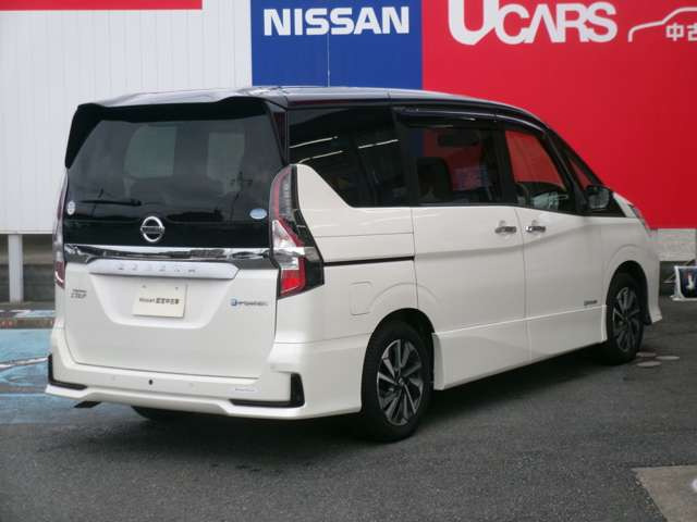 セレナ1.2 e-POWER ハイウェイスターV