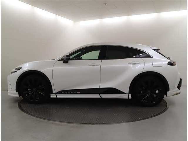 クラウンスポーツ2.5 Z E-Four 4WD