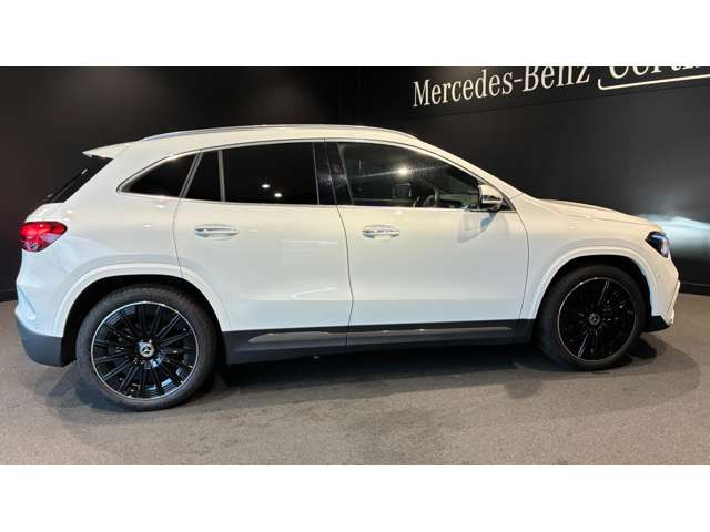 GLAクラスGLA200 d 4マチック アーバン スターズ 4WD