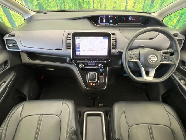 セレナ1.2 e-POWER ハイウェイスターV