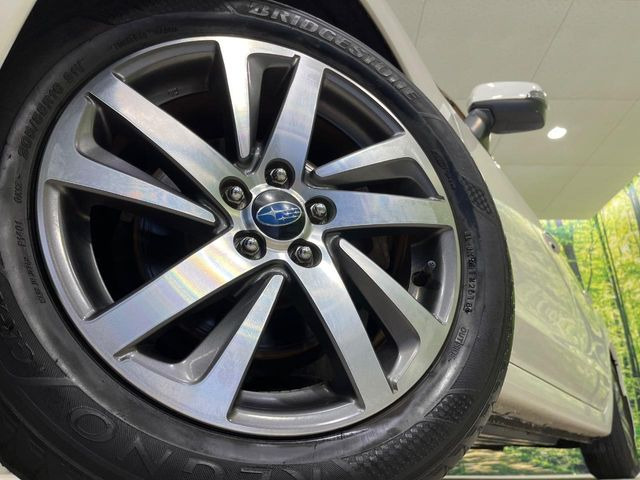 �y����16�C���`�A���~�z�C�[���z�O�ςɃ}�b�`���������A���~�z�C�[���𑕒����Ă���܂��B�e��ЊO�A���~�z�C�[����A�X�^�b�h���X�^�C�����戵�����Ă���܂��B���񂲑��k����������
