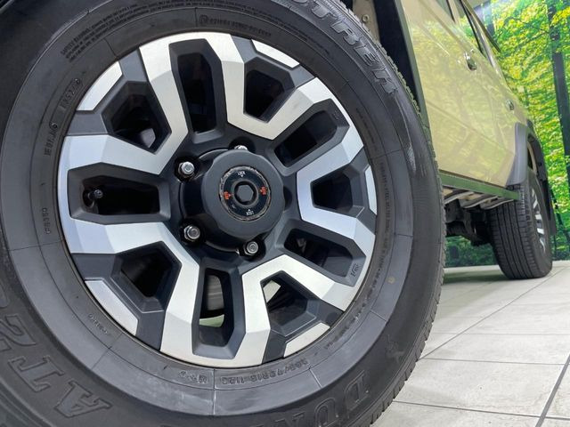 �y����16�C���`�A���~�z�C�[���z�O�ςɃ}�b�`���������A���~�z�C�[���𑕒����Ă���܂��B�e��ЊO�A���~�z�C�[����A�X�^�b�h���X�^�C�����戵�����Ă���܂��B���񂲑��k����������