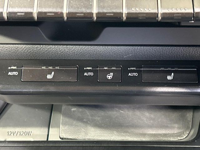 【シートヒーター】寒い日に重宝するシートヒーター!エアコンより早く温まってくれるので寒がりの人も安心ですね♪エアコンの温風は乾燥するから苦手、という方にもをおすすめです。