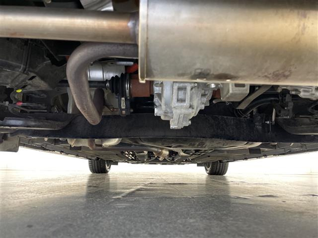 ノートオーラ1.2 NISMO チューンド e-POWER 4WD