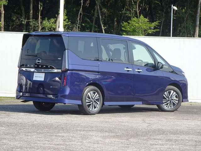 セレナ1.4 e-POWER ハイウェイスターV
