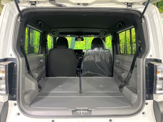 普段のお買い物や通勤、送迎等に十分な荷室スペースを確保しております。セカンドシートを倒すと、大きな荷物の積載も可能です♪