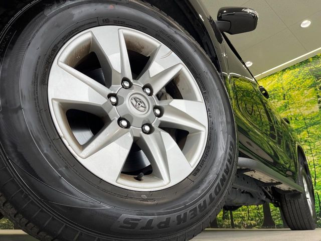 �y17�C���`�A���~�z�C�[���z�O�ςɃ}�b�`�����A���~�z�C�[���𑕒����Ă���܂��B�e��A���~�z�C�[����A�X�^�b�h���X�^�C�����戵�����Ă���܂��B���񂲑��k����������
