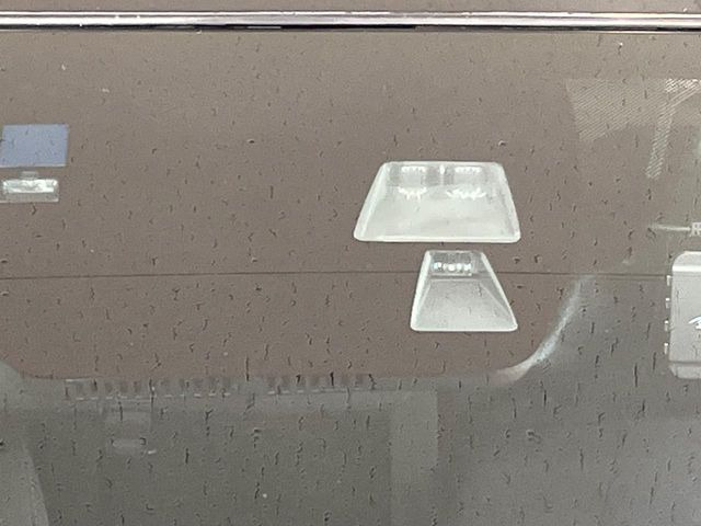 【i-ACTIVESENSE】走行中に前方の車両等を認識し、衝突しそうな時は警報とブレーキで衝突回避と被害軽減をアシスト。より安全にドライブをお楽しみいただけます。