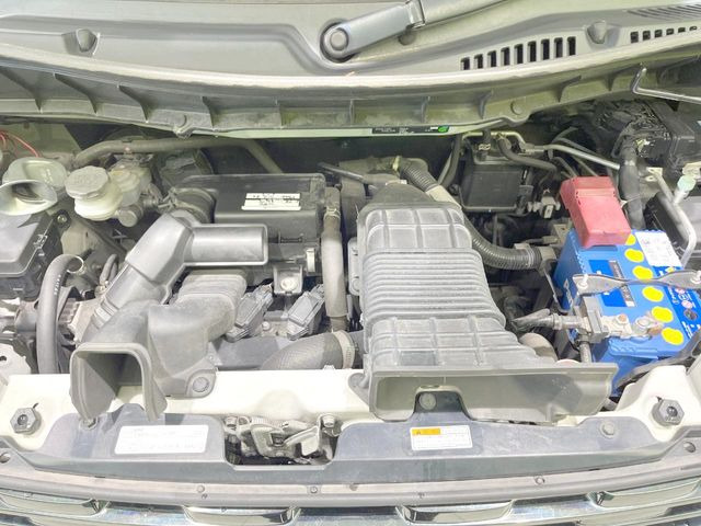 親切・丁寧な専門メカニックスタッフが応対!・車検・点検整備・事故等の修理などアフターサービスも安心。お車のカスタマイズもネクステージのサービススタッフまでご相談ください!