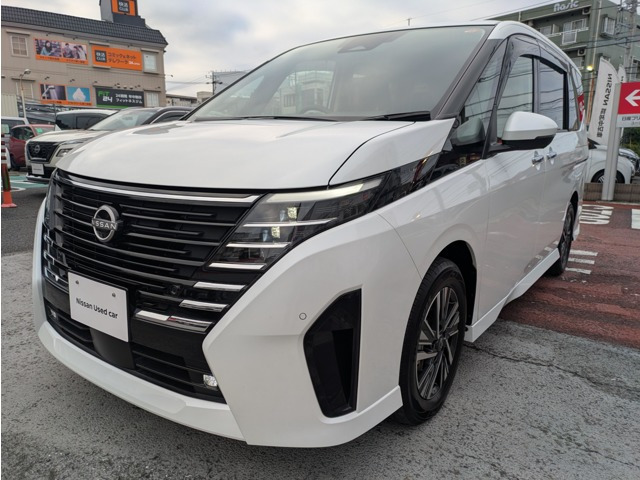 セレナ1.4 e-POWER ハイウェイスターV