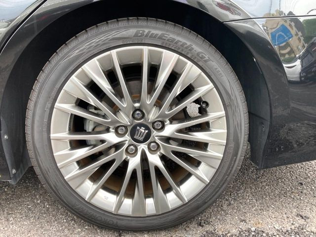 �y����18�C���`�A���~�z�C�[���z�O�ςɃ}�b�`���������A���~�z�C�[���𑕒����Ă���܂��B�e��ЊO�A���~�z�C�[����A�X�^�b�h���X�^�C�����戵�����Ă���܂��B���񂲑��k����������