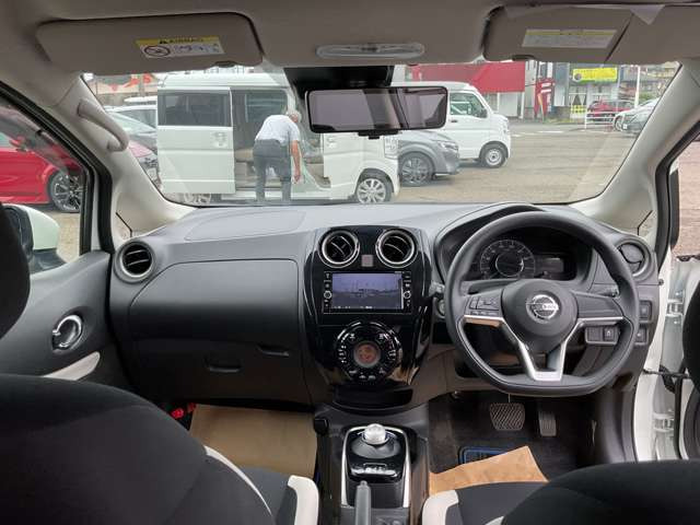 ノート1.2 e-POWER X 助手席回転シート