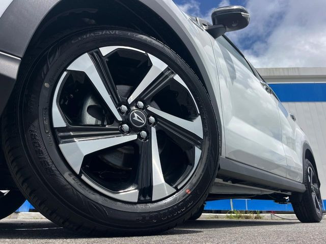 �y�����A���~�z�C�[���z�O�ςɃ}�b�`���������A���~�z�C�[���𑕒����Ă���܂��B�e��ЊO�A���~�z�C�[����A�X�^�b�h���X�^�C�����戵�����Ă���܂��B���񂲑��k����������