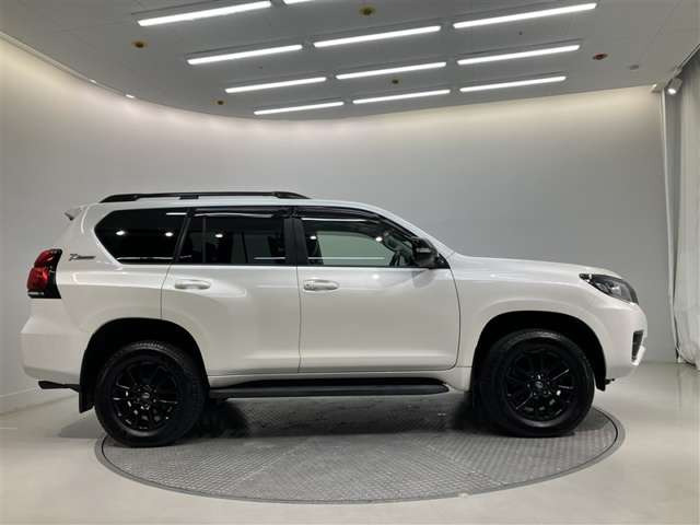 ランドクルーザープラド2.7 TX Lパッケージ 70th アニバーサリーリミテッド 4WD