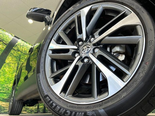 �y����18�C���`�A���~�z�C�[���z�O�ςɃ}�b�`���������A���~�z�C�[���𑕒����Ă���܂��B�e��ЊO�A���~�z�C�[����A�X�^�b�h���X�^�C�����戵�����Ă���܂��B���񂲑��k����������