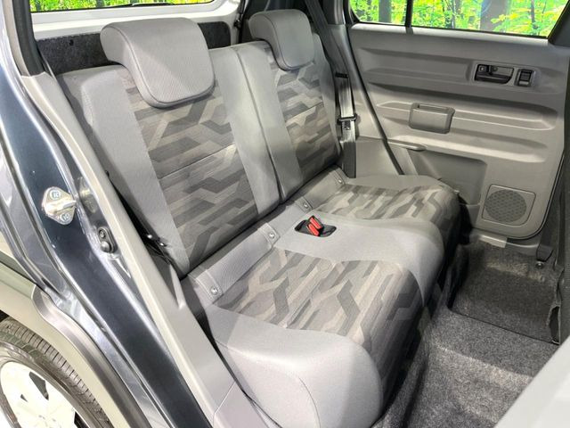 高品質なオリジナルフロアマットもオプションにてご用意しております。お好きなデザインやカラーをお車に合わせて選んでいただくことができます♪