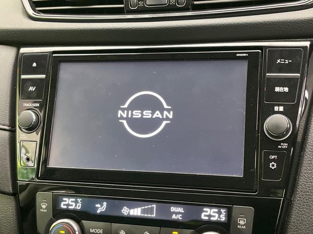 【純正ナビ】人気の純正ナビを装備。オーディオ機能も充実しており、Bluetooth接続すればお持ちのスマホやMP3プレイヤーの音楽を再生可能!毎日の運転がさらに楽しくなります!!