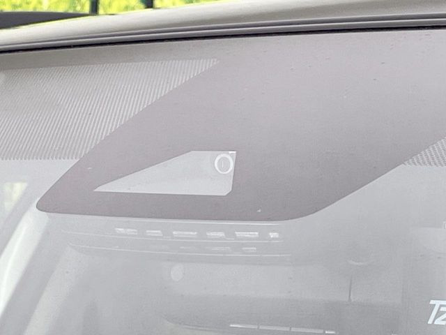 【トヨタセーフティセンス】走行中に前方の車両等を認識し、衝突しそうな時は警報とブレーキで衝突回避と被害軽減をアシスト。より安全にドライブをお楽しみいただけます。