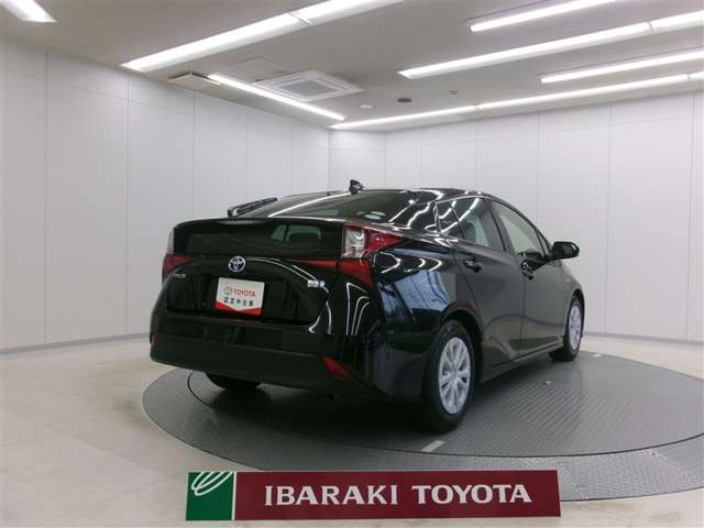 プリウス1.8 S
