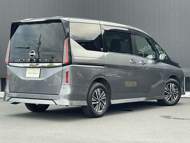 セレナ1.4 e-POWER ハイウェイスターV