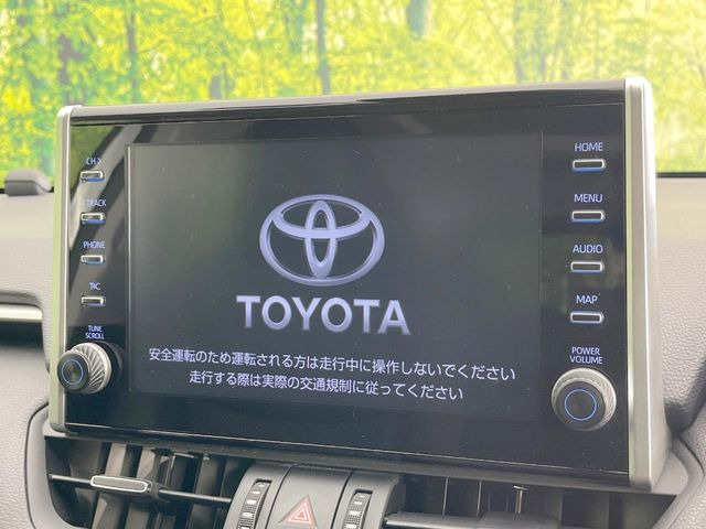 【9インチ ディスプレイオーディオ】大画面ディスプレイへお持ちのスマートフォンと連携して、ナビやbluetoothでの音楽再生が可能です♪デザインはもちろん操作性も良好!別途ナビ機能の取付可能です♪