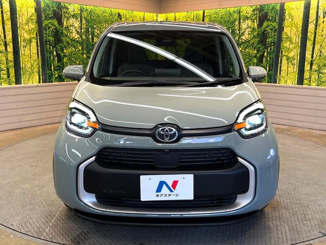 弊社では、全車『修復歴なし』のお車のみ取り扱っております。専任バイヤーによる厳選した仕入れの後、入庫後の車両チェックを行い、ネクステージが認定した高品質な中古車をご提供しております。