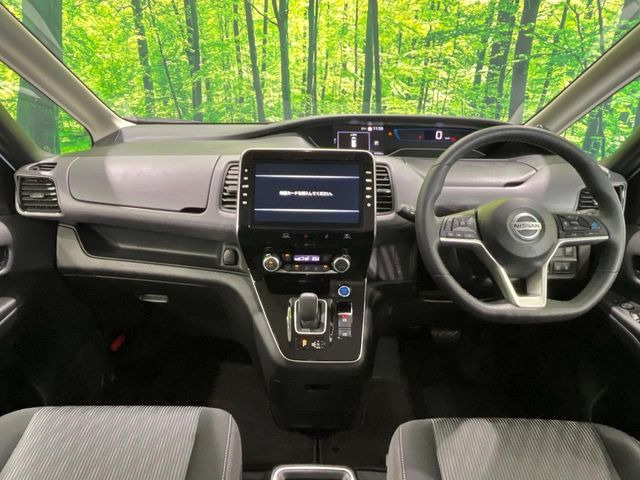 セレナ1.2 e-POWER ハイウェイスターV