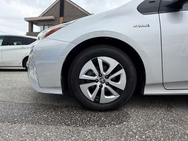 弊社は、お客さまのニーズにお応え出来るよう、豊富な車種を取り揃えております。お乗り換えの際も、是非、よろしくお願いいたします。