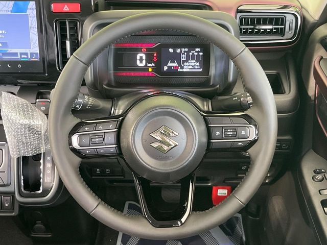 【純正革巻きステアリング】上質な革を使用することで、手にしっかり馴染みとても運転しやすいハンドルです♪