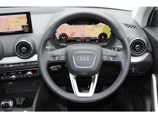Q2TFSI ブラック スタイル プラス
